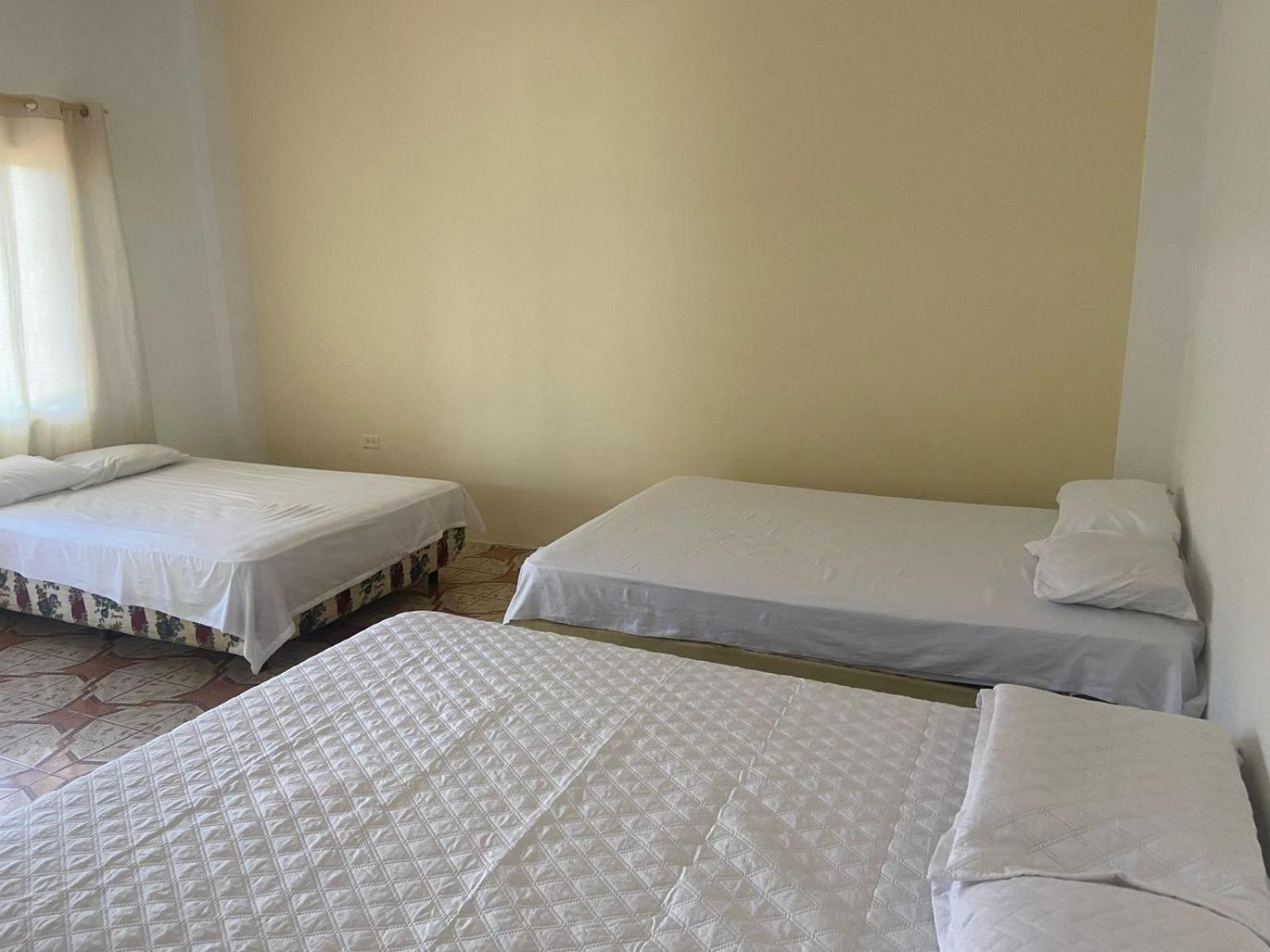 Hosteria Del Puerto Puerto Lopez Bagian luar foto